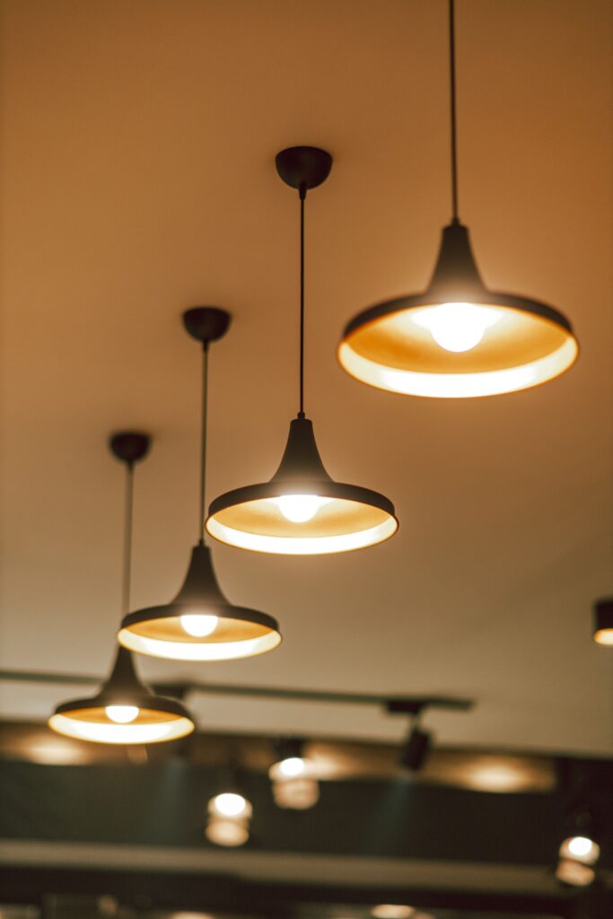 Suspensions lumineuses pour éclairage intérieur