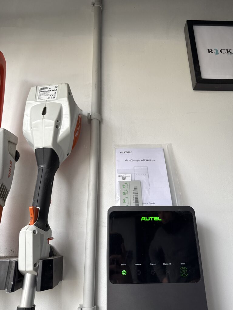 Borne de recharge Autel installée et mise en service