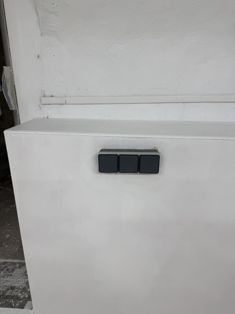 Installation de prises électriques pour les équipements d’une cuisine professionnelle