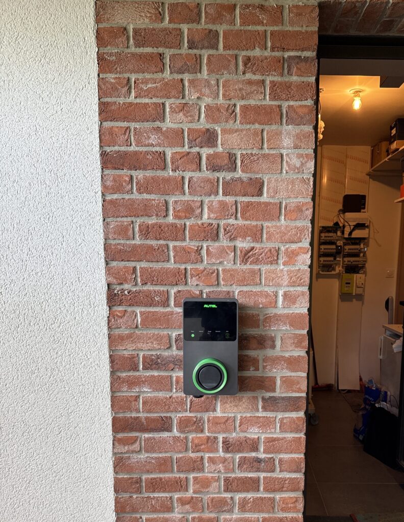 Borne de recharge Autel installée et mise en service